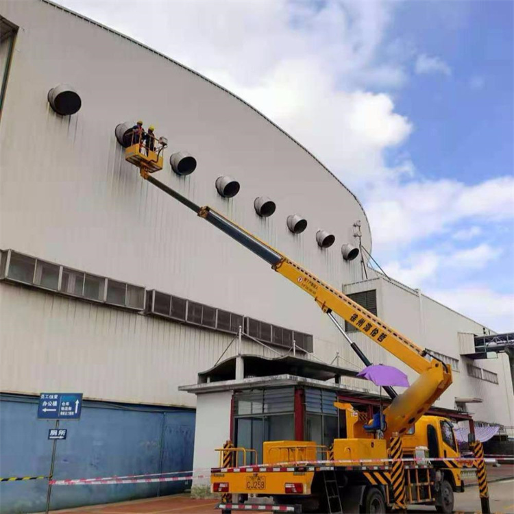 漳州高空作业车出租服务：专业广告牌安装解决方案