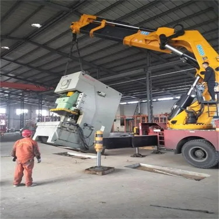 漳州80吨折臂吊车出租附近电话