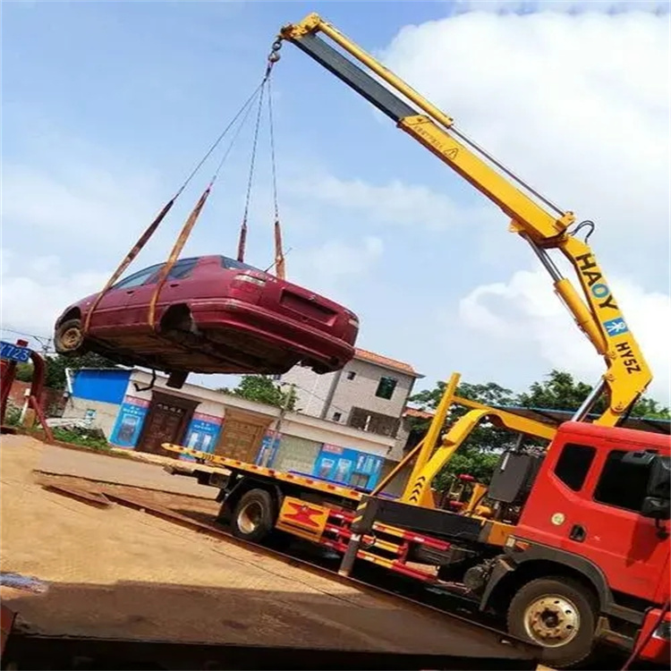 漳州吊车吊汽车的正确方法